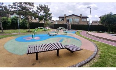 VENDO CASA  BIFAMILIAR DE DOS NIVELES EN CAJICA