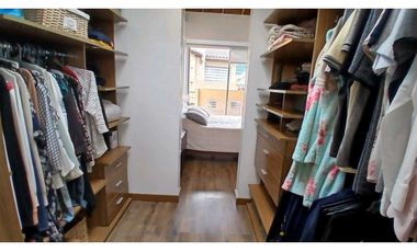 VENDO CASA  BIFAMILIAR DE DOS NIVELES EN CAJICA