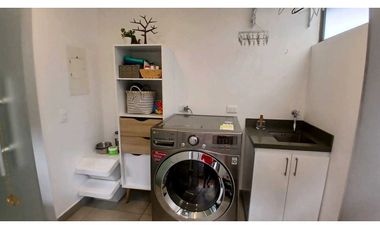 VENDO CASA  BIFAMILIAR DE DOS NIVELES EN CAJICA