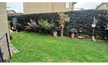 VENDO CASA  BIFAMILIAR DE DOS NIVELES EN CAJICA