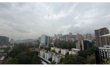 VENDO HERMOSO SUITE EN EL POBLADO CON GRAN POTENCIAL COMERCIAL