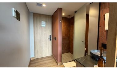 VENDO HERMOSO SUITE EN EL POBLADO CON GRAN POTENCIAL COMERCIAL