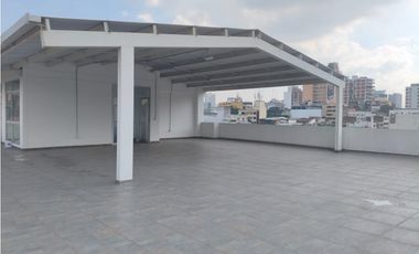 LOCAL  Piso 3: 266 m²  Terraza 227 m²  EN GRANADA  NORTE CALI