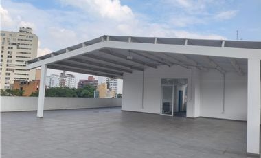 LOCAL  Piso 3: 266 m²  Terraza 227 m²  EN GRANADA  NORTE CALI