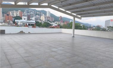 LOCAL  Piso 3: 266 m²  Terraza 227 m²  EN GRANADA  NORTE CALI