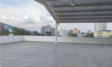 LOCAL  Piso 3: 266 m²  Terraza 227 m²  EN GRANADA  NORTE CALI