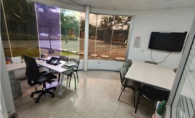 Bodega con oficinas para la renta Caribe