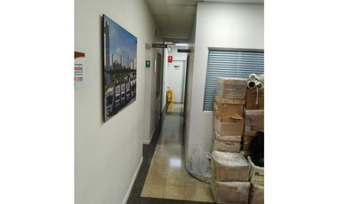 Bodega con oficinas para la renta Caribe