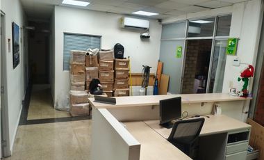 Bodega con oficinas para la renta Caribe