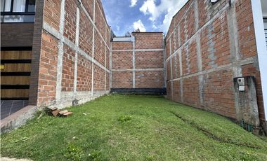 Venta De Lote En El Retiro