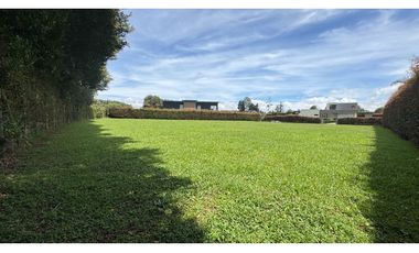 Lote en venta en unidad cerrada en Llanogrande