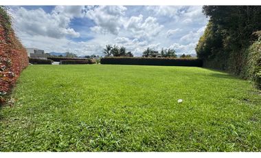 Lote en venta en unidad cerrada en Llanogrande