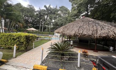 El Refugio, Venta Apto 115mt, Piso 2 Ascensor, Unidad.