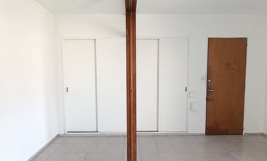 Departamento de 2 ambientes apto profesional en el centro de Morón