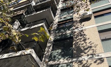 Alquiler departamento con terraza propia -VISTA AL RIO-