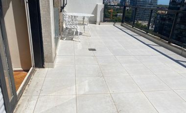 Alquiler departamento con terraza propia -VISTA AL RIO-