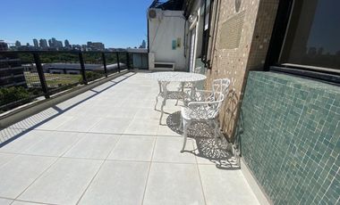 Alquiler departamento con terraza propia -VISTA AL RIO-