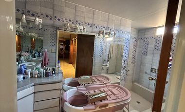 Casa en Alquiler Para fines Comerciales - Cerro de las Rosas - Zona Norte