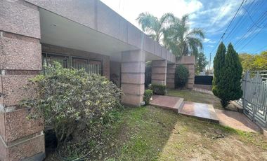 Casa en Alquiler Para fines Comerciales - Cerro de las Rosas - Zona Norte