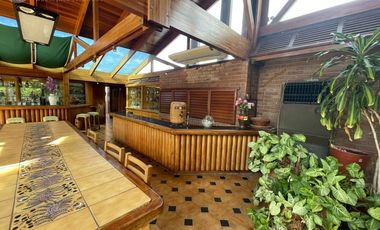 Casa en Alquiler Para fines Comerciales - Cerro de las Rosas - Zona Norte