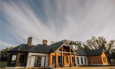 VENTA | LOTE CASONAS DEL HARAS | LOMADA