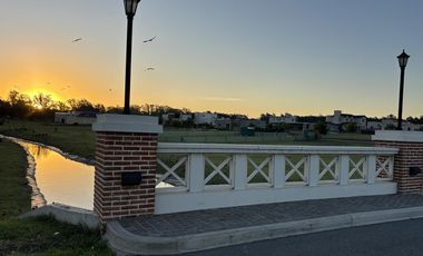 VENTA | LOTE CASONAS DEL HARAS | LOMADA