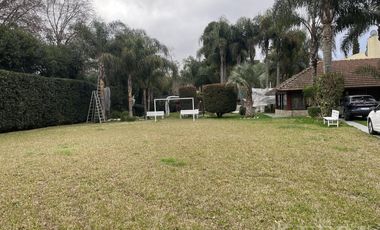 Venta casa quinta con quincho y piscina en Centro Agricola El Pato