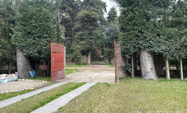 Venta casa quinta con quincho y piscina en Centro Agricola El Pato