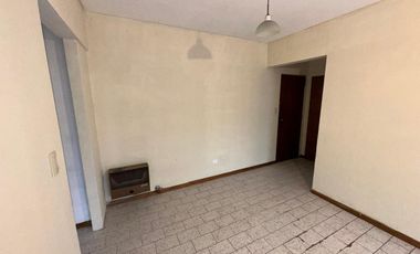 Departamento de 2 Ambientes en Excelente Ubicación!!! Arana 37, Mte. Grande.