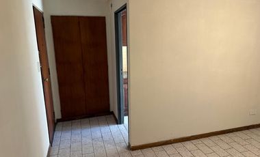 Departamento de 2 Ambientes en Excelente Ubicación!!! Arana 37, Mte. Grande.