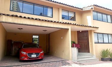 Renta casa en condominio en Lomas de Memetla