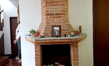 Renta casa en condominio en Lomas de Memetla