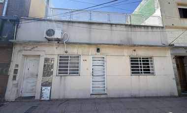 PH tipo CASA en ALQUILER con PATIO y Terraza en Wilde