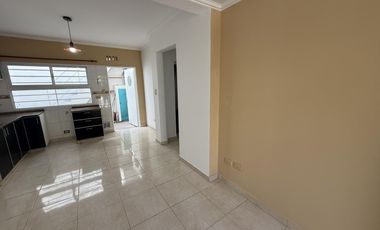 PH tipo CASA en ALQUILER con PATIO y Terraza en Wilde