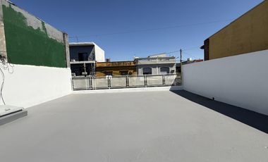 PH tipo CASA en ALQUILER con PATIO y Terraza en Wilde