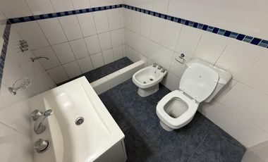 PH tipo CASA en ALQUILER con PATIO y Terraza en Wilde