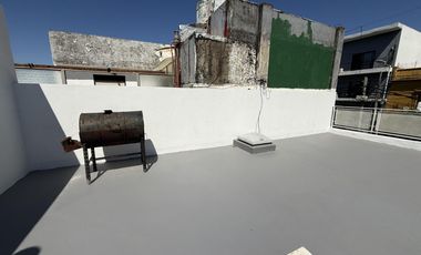 PH tipo CASA en ALQUILER con PATIO y Terraza en Wilde