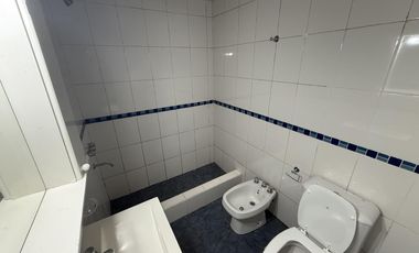 PH tipo CASA en ALQUILER con PATIO y Terraza en Wilde