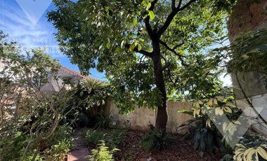 Casa en lote propio en Villa Adelina. 8.66 por 18.10 mts-