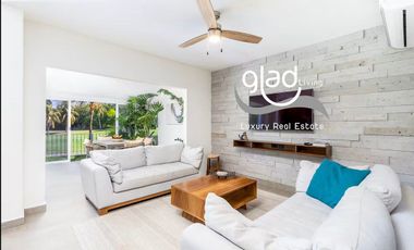 Casa de Lujo con Alberca Privada en Marina Vallarta | Vista a Campo de Golf