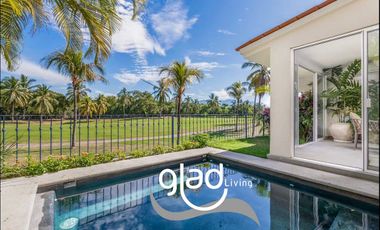Casa de Lujo con Alberca Privada en Marina Vallarta | Vista a Campo de Golf