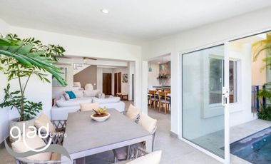 Casa de Lujo con Alberca Privada en Marina Vallarta | Vista a Campo de Golf