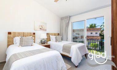 Casa de Lujo con Alberca Privada en Marina Vallarta | Vista a Campo de Golf