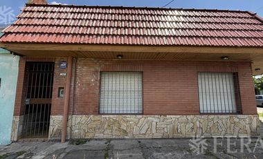 Alquiler de PH 2 ambientes con patio en Wilde