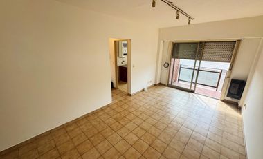 Departamento con cochera en alquiler