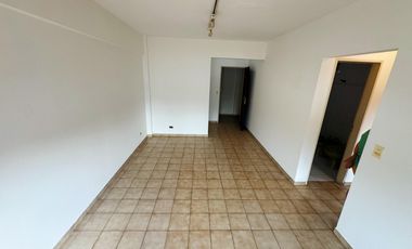 Departamento con cochera en alquiler