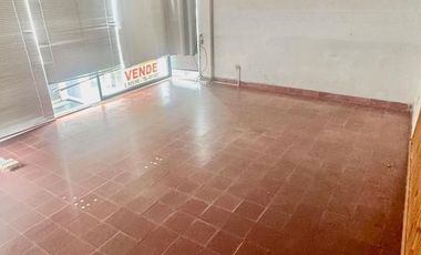 Departamento en  pleno centro,ideal para oficina,consultorio y/o vivienda.-