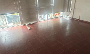 Departamento en  pleno centro,ideal para oficina,consultorio y/o vivienda.-
