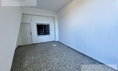 DEPARTAMENTO/DOS AMBIENTES/COCHERA