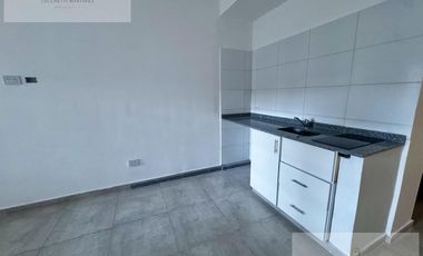 DEPARTAMENTO/DOS AMBIENTES/COCHERA